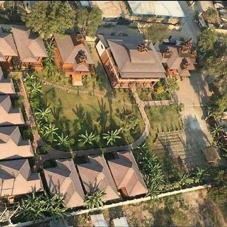 Blue Vanda Lodge Няунг Шве Екстериор снимка